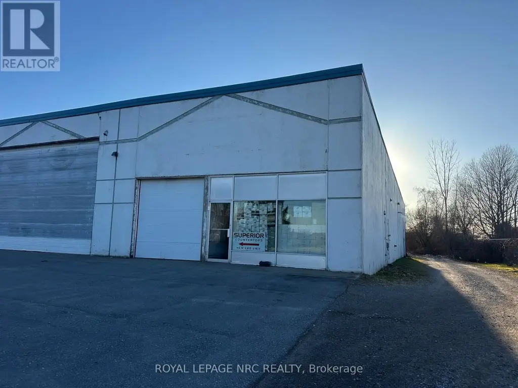 3 - 580 Read Road, St. Catharines (Port Weller)